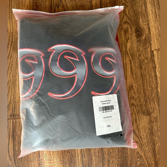 Juice Wrld x Vlone Blade Sweatshirt - Picture 5 of 7